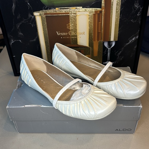 ALDO | Puntofijo Ballet Flats in Iridescent White/Cream - Picture 3 of 5
